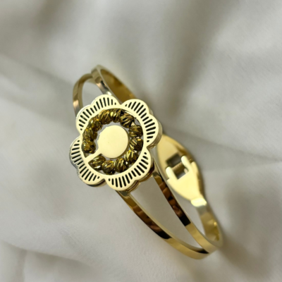 Anti tarnish bracelet