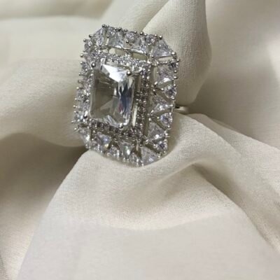 Adjustable cubic zirconia ring
