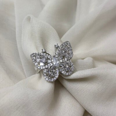 Butterfly adjustable ring