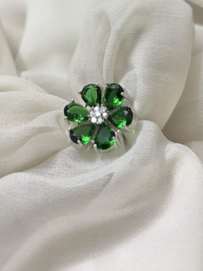 Adjustable cocktail ring