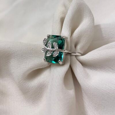Leaf cz ring