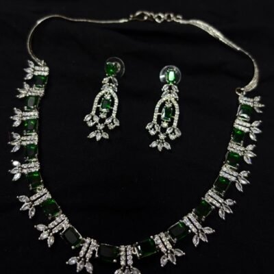 Cubic zirconia bottle green necklace set