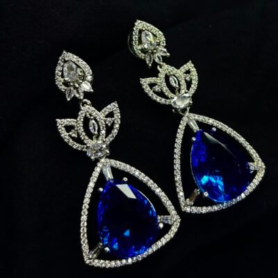High quality cubic zirconia Aqua-blue dangler earring